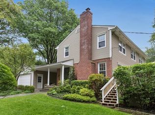 16 Sunhaven Ct, North Tarrytown, NY 10591