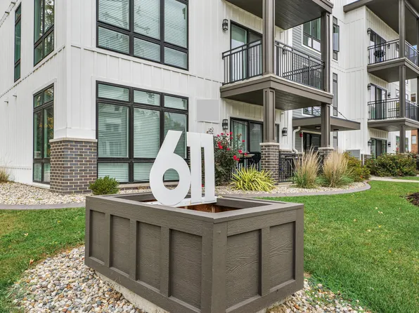 611 S State St, Champaign, IL