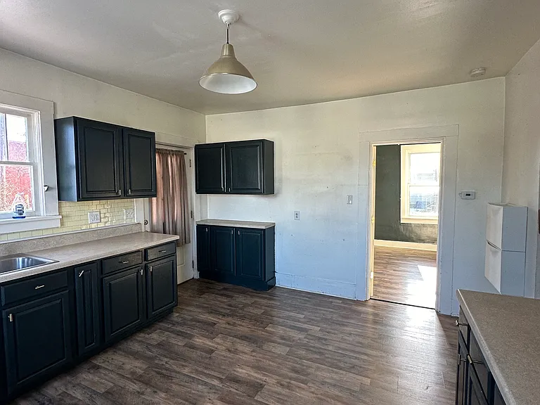 501 S Washington St #1 — Photo 4