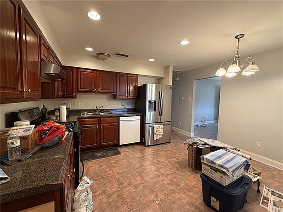 3rd image of 6821 Fleur De Lis Dr