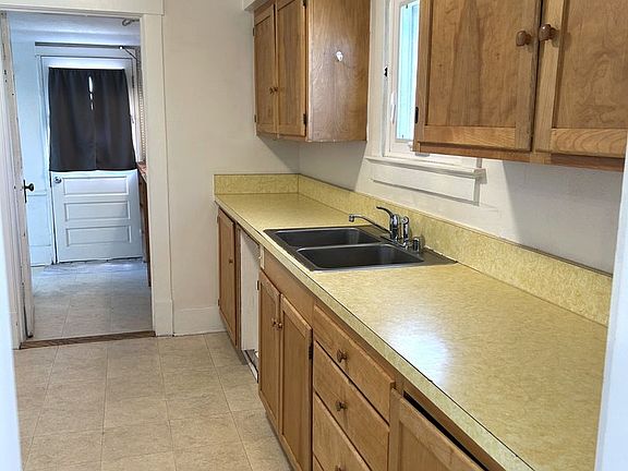 5th image of 115 Princeton Dr SE APT A