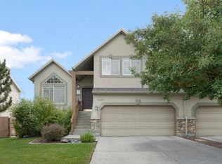 9439 S Meckailee Cv, Sandy, UT 84094