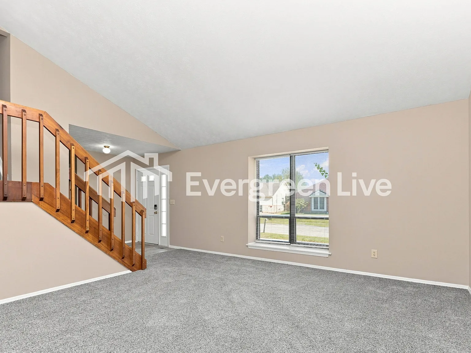 3 bed, 2.0 bath, 1654 sqft, $1,695 — Photo 3