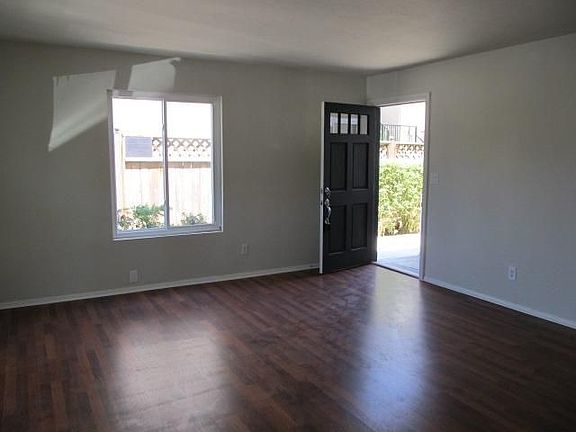 2nd image of 4335 McClintock St Unit 1