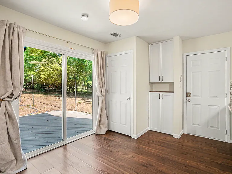 3218 Silver Pond Ct — Photo 10