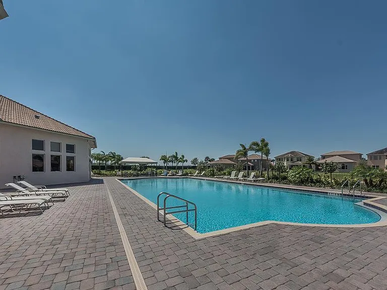 1750 Berkshire Cir SW — Photo 59