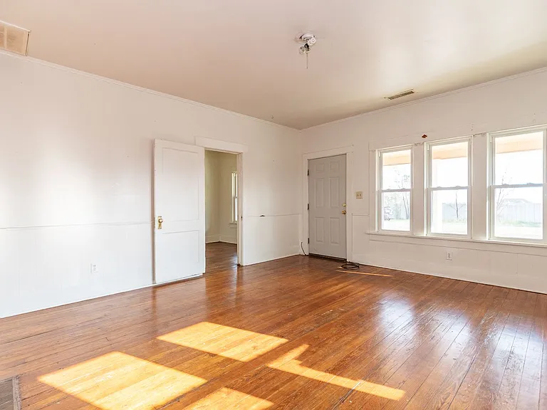 4102 W Sundown Ln — Photo 6