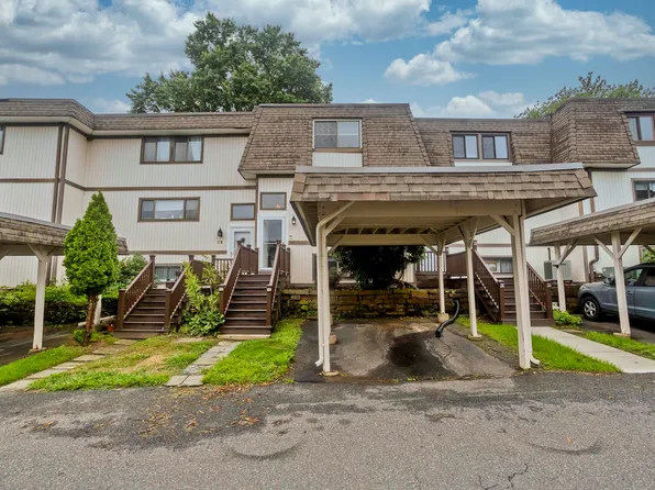 14 Pebblestone Circle #14, Suffield, CT 06078