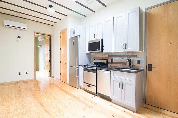 Rented by Urban Pads | media 11