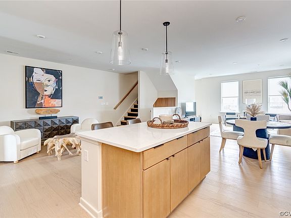 5th image of 3426 Carlton St #4A