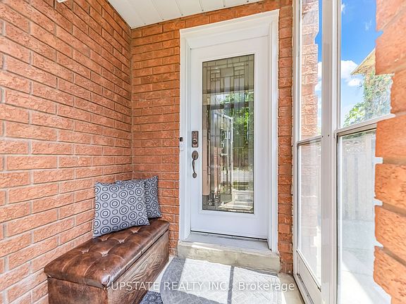 3rd image of 145 Valonia Dr