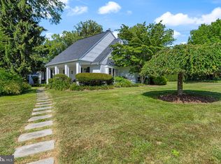 1 Chatham Pl, Wallingford, PA 19086