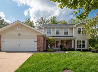 2511 Maple Crossing Dr, Ballwin, MO
