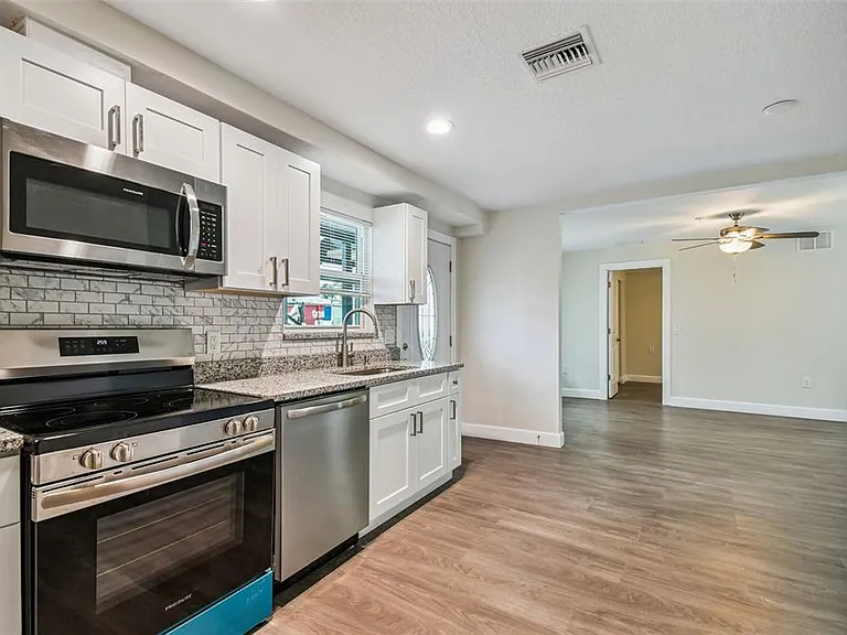 650 E Tarpon Ave #C1 — Photo 7