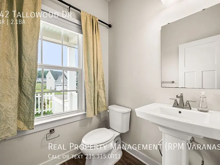 142 Tallowood Dr — Photo 6