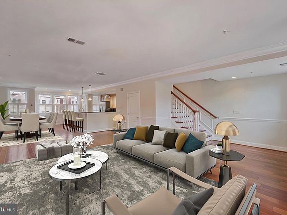 3rd image of 1333 Constitution Ave NE #B