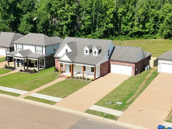 1347 Creekside Ln, Hernando, MS 38632