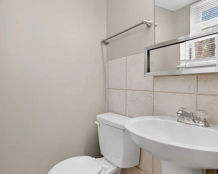 Brookview Apartments — Photo 38