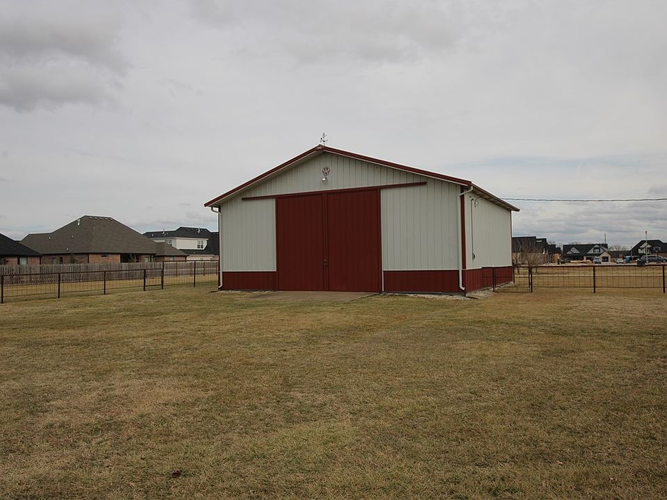 2nd image of 523 S Bellview Rd