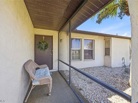 5th image of 908 SE 21st Ter