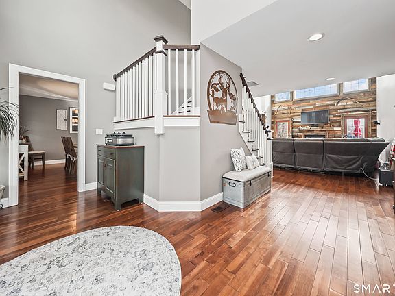 5th image of 195 Hinman Road