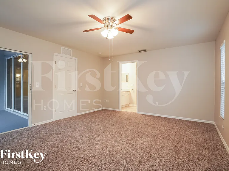 5003 Barth St — Photo 9