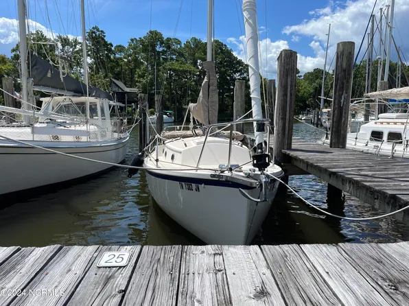 6020 Harbour Way #25, Oriental, NC 28571