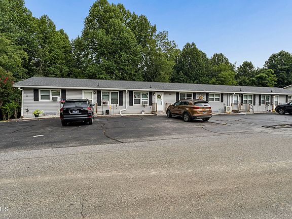 3rd image of 210 Long View Ave
