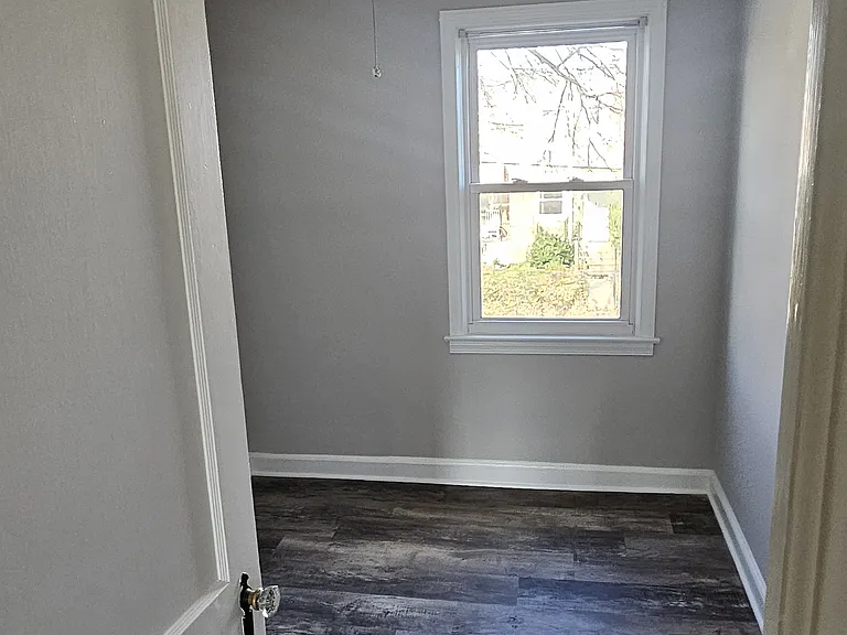 534 E Frederick St — Photo 9