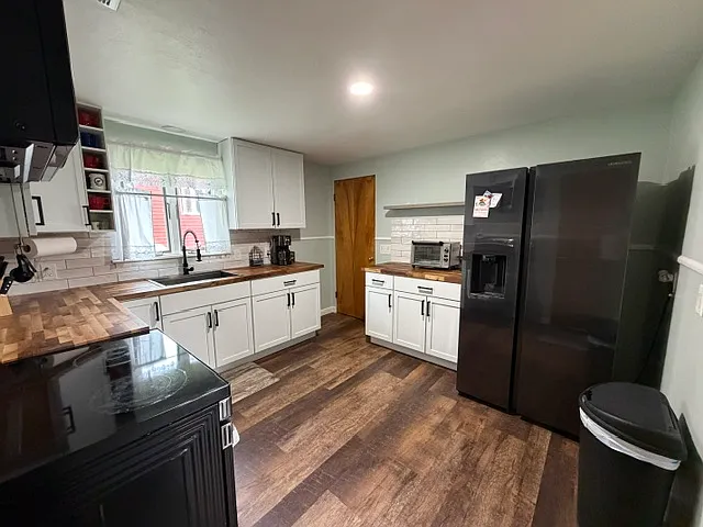 3 bed, 974 sqft, $2,000 — Photo 3