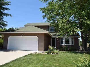 2609 SW Arvonia Pl, Topeka, KS 66614