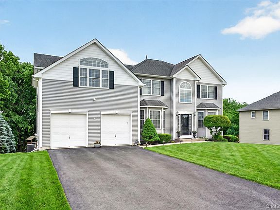 2nd image of 19 Grand View Terrace