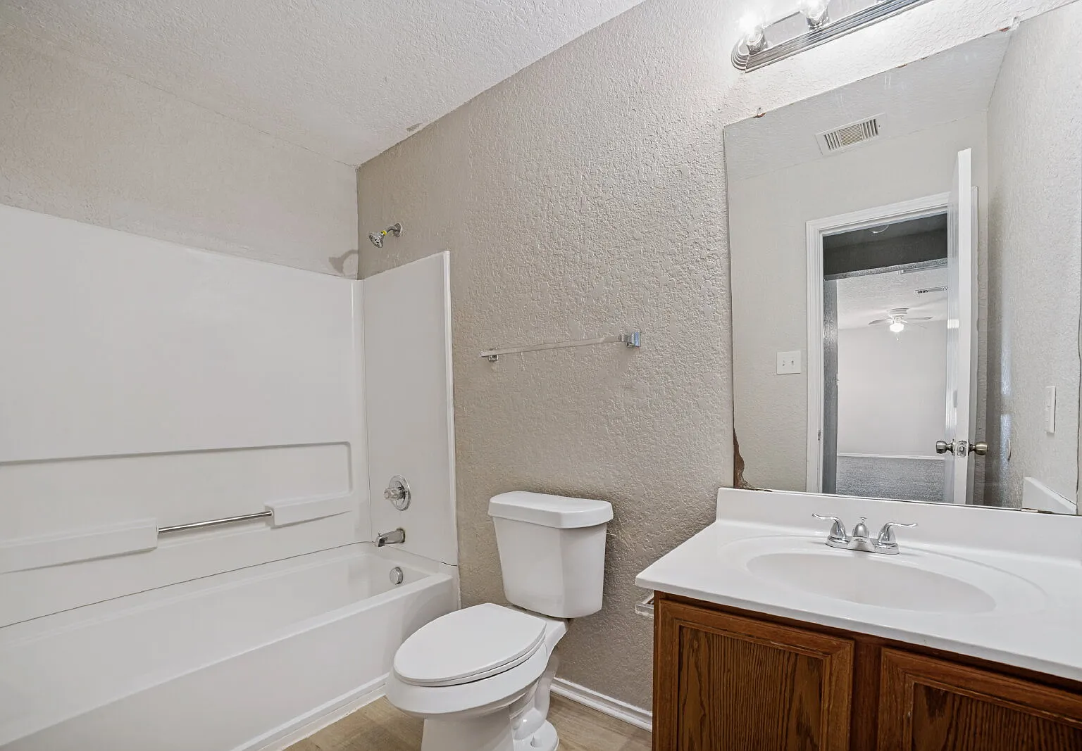 3 bed, 2.5 bath, 2175 sqft, $1,575 — Photo 4