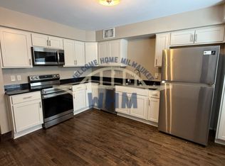 2137 N 62nd St, Wauwatosa, WI 53213