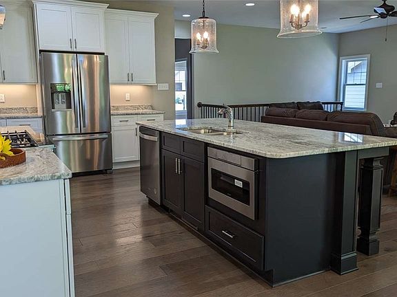 5th image of 847 Hearthstone Cir