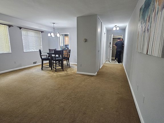 3rd image of 10504 Montrose Ave