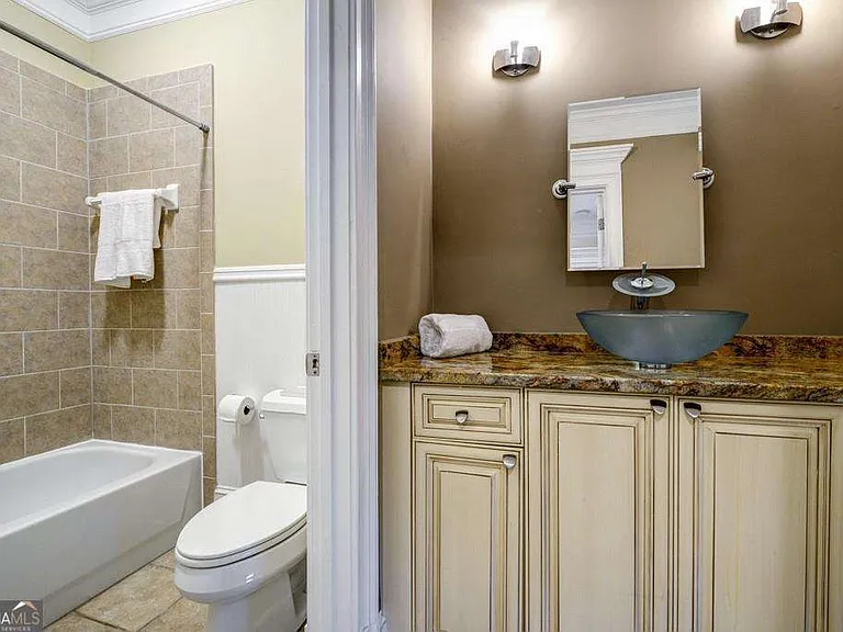 834 Clifton Heights Ln NE — Photo 19