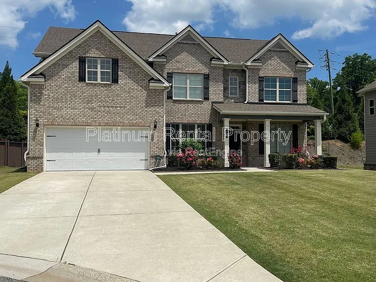 1825 Dahlia Dr — Photo 2