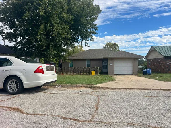 20 N University St, Seminole, OK 74868