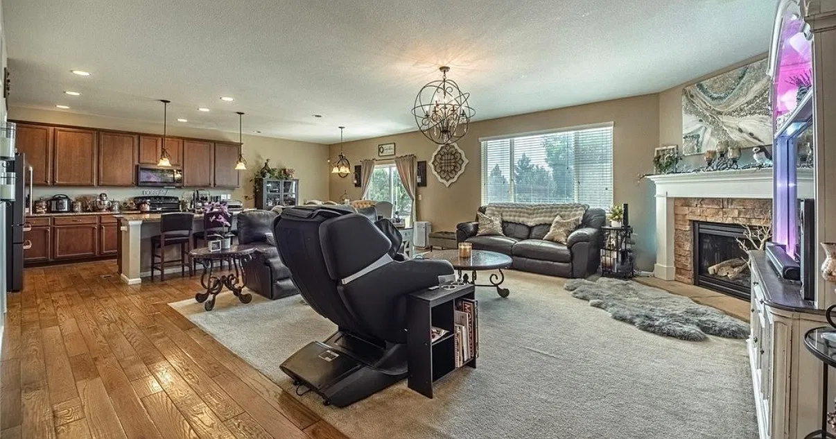 5 bed, 4645 sqft, $3,300 — Photo 4