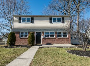 2321 Cedar Ln, Secane, PA 19018