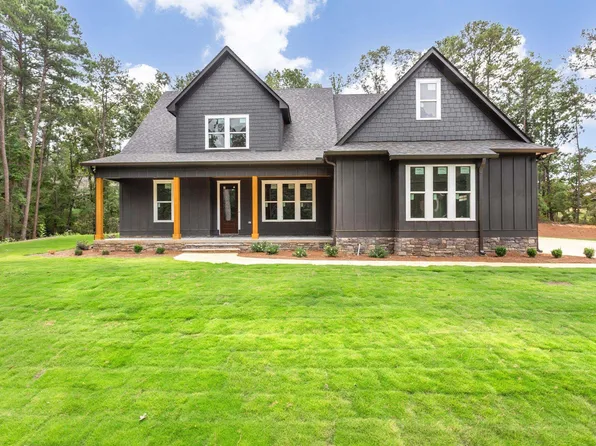 5024 Collins Dr, Pell City, AL 35128