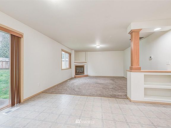 4th image of 27824 73rd Dr NW