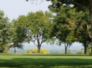 408 Homestead Dr, Lawrence, KS 66049