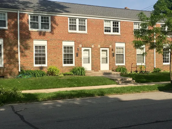 5211 N Diversey Blvd, Whitefish Bay, WI 53217