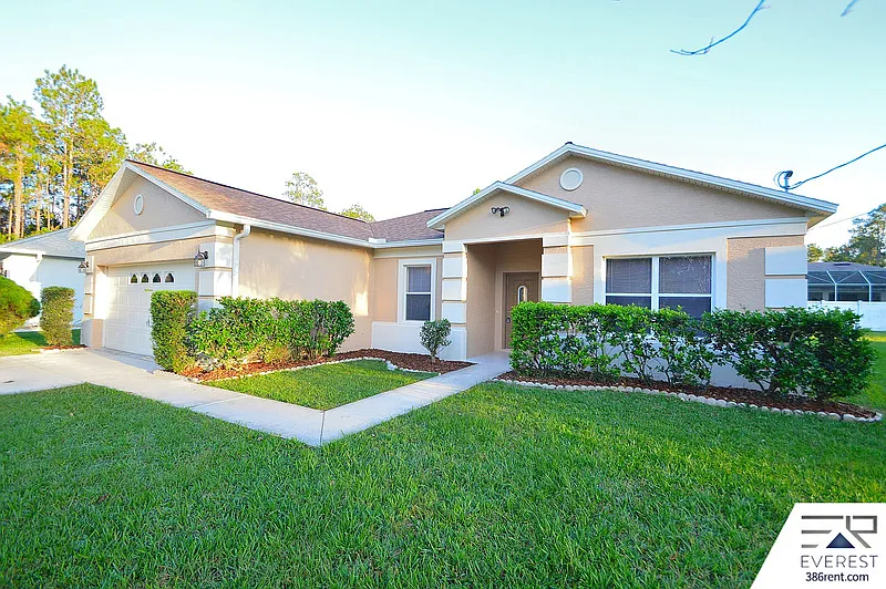 3 bed, 2.0 bath, 1946 sqft, $1,850 — Photo 3