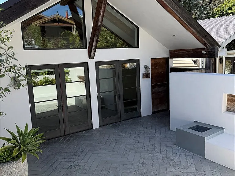 717 Jasmine Ave #A — Photo 3