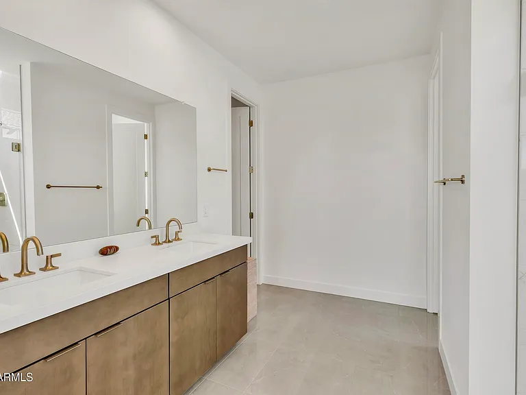3399 W Emerald Rd — Photo 9
