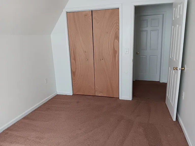 18 E Grand Ave — Photo 10