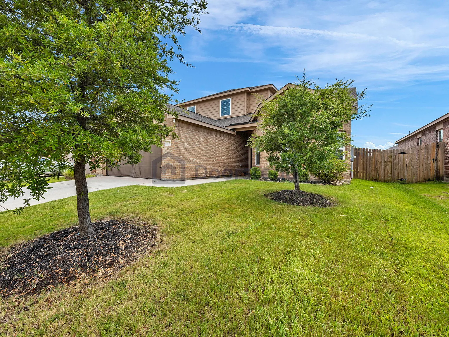 4 bed, 2.5 bath, 2164 sqft, $1,990 — Photo 3